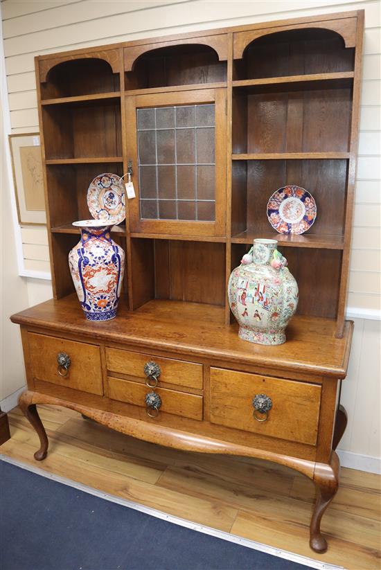 A 1920s oak Edwardian dresser W.164cm